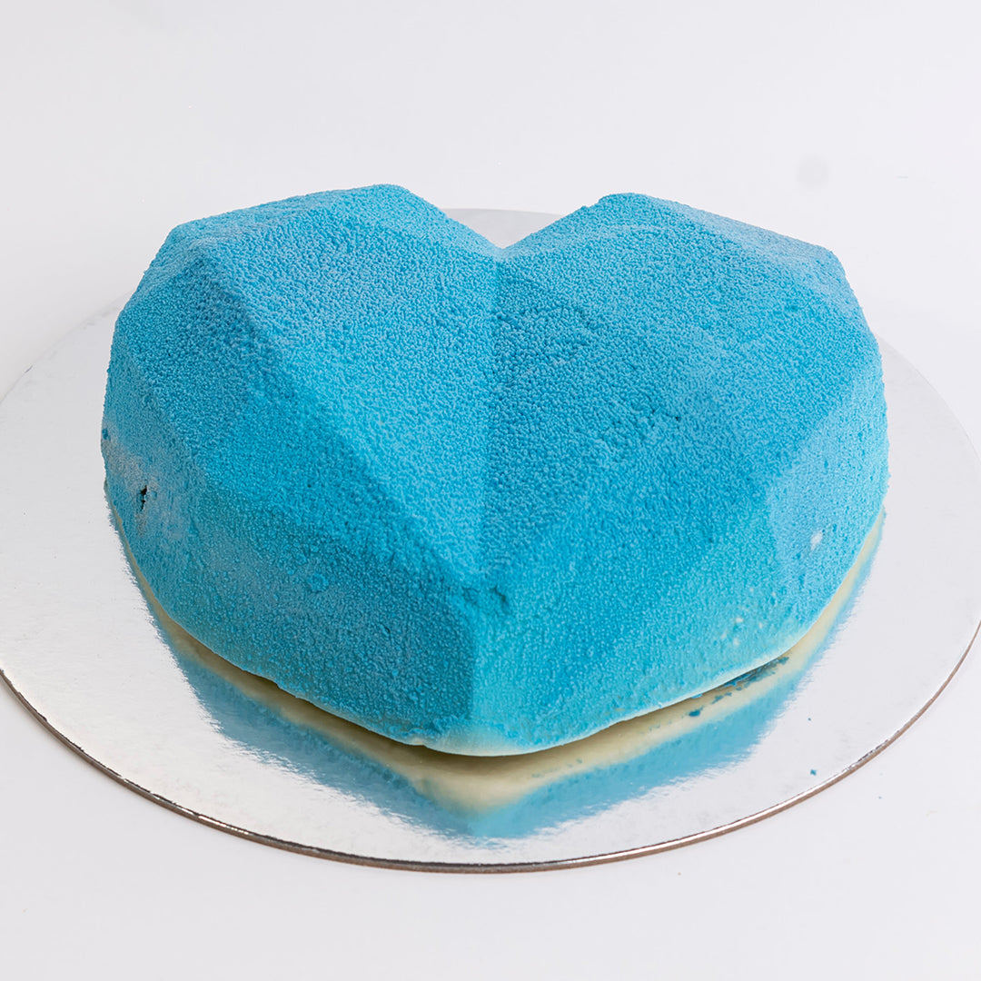 8 inch Heart Mousse – blue sprayed